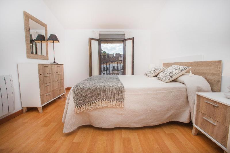 Apartamentos Soho Boutique Plaza Mayor Caceres Room photo