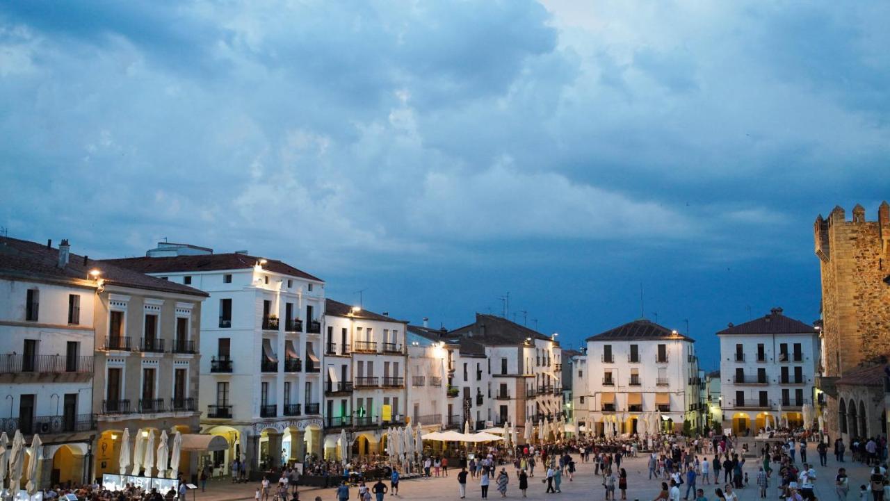 Apartamentos Soho Boutique Plaza Mayor Caceres Exterior photo